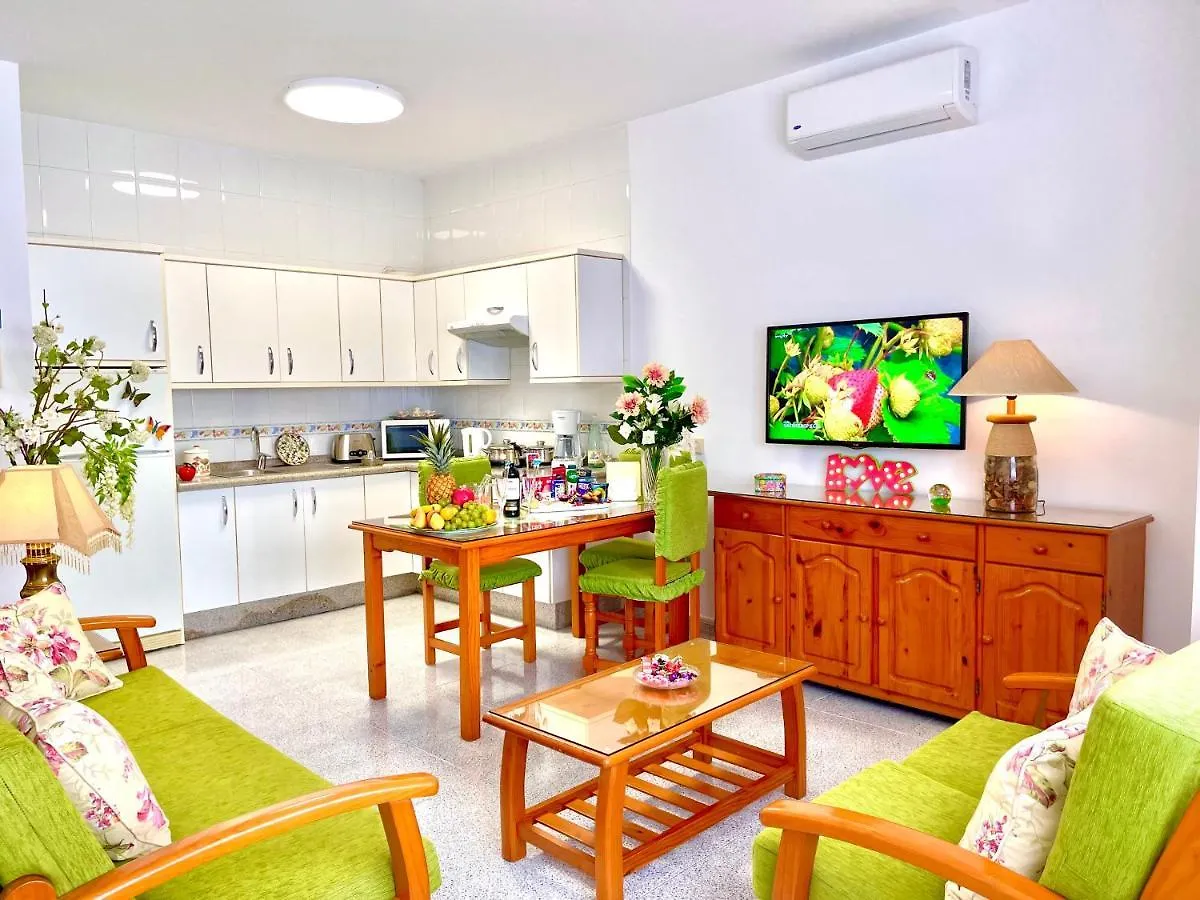 Emycanarias Holiday Homes Vecindario 0*, Vecindario (Gran Canaria) Spagna