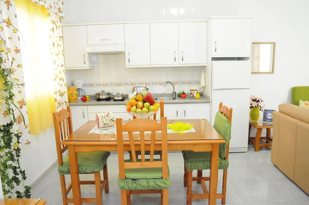 EmyCanarias Holiday Homes Vecindario Vecindario  0*, Vecindario (Gran Canaria) España